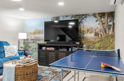 Village at Camelback Casa | The Bears Den by AvantStay Prime Location Renovated w Movie Game Room