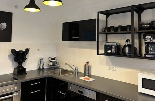 Bramfeld Apartamento | The beautiful and bright apartment no. 42 is very quiet and is located at the back of our apartment house Haldesdorfer Straße.