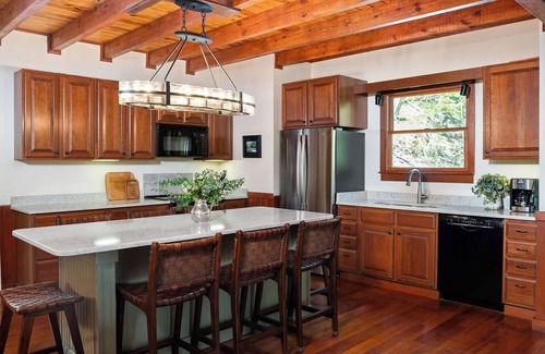 McDowell Casa | The Beaver Falls House: Tranquil 4-bedroom Home Overlooking River & Beaver Falls