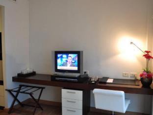 Phra Khanong Nuea Hotel | The Bedrooms Boutique Hotel Bangkok