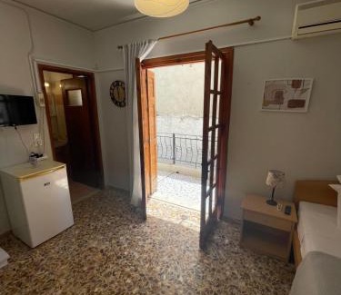 Lesvos Apartamento | The Beehive 2