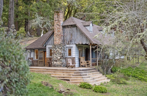 Redwood Valley Casa | The Beehive- 4-bedroom house at Leonard Lake Reserve
