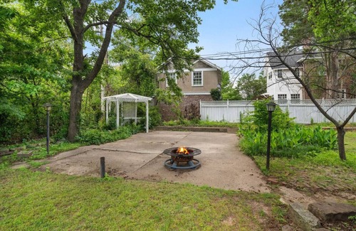 Fort Smith Casa | The Beland Mansion with private suites awaits you