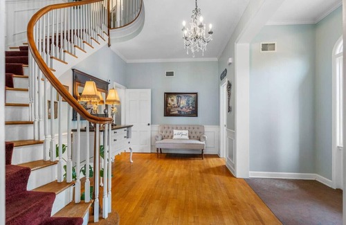 Fort Smith Casa | The Beland Mansion with private suites awaits you