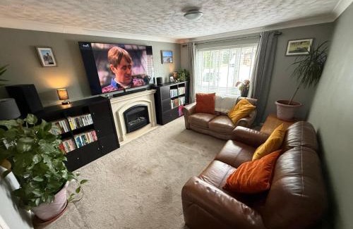 Burton on Trent Casa | The Belfry, Stretton