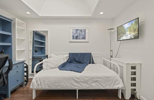 Passyunk Square Casa | The Bella Vista Townhouse