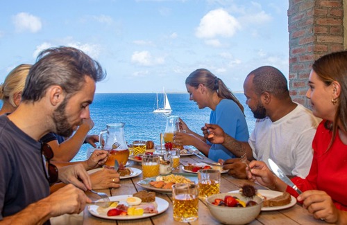Belnem Apartamento | The Bellafonte - Luxury Oceanfront Hotel