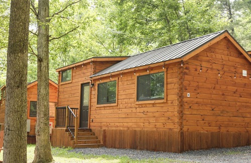 Mingoville Cabina | The Bellefonte Campground presents: Tiny Home | 2 Bedroom