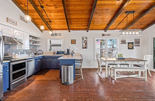 Gun Barrel City Casa | The Bellevue Cottage