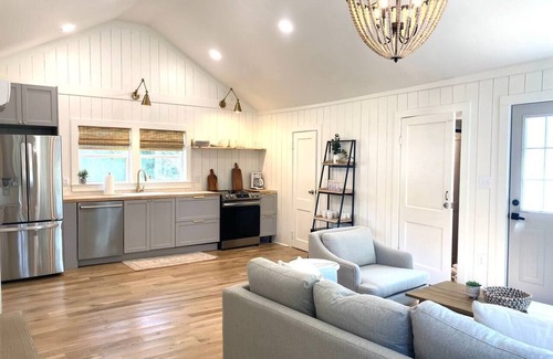 Belmont Cabaña | The Belmont Cottage - 2 bedroom