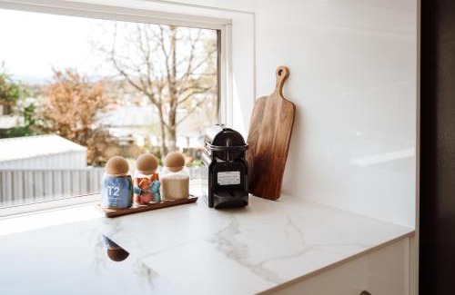 South Launceston Casa | The Bennett Loft, a modern Launceston hideaway