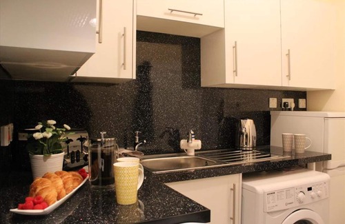 Wrexham Apartamento | The Berwyn - Berwyn House - Central Wrexham - Sleeps Up to 7