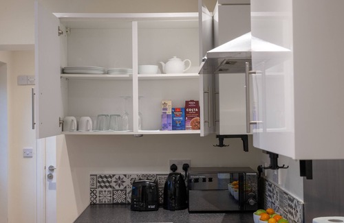 Burslem Casa | The Bespoke Orange County (Perfect for Contractors and Short-term stays)