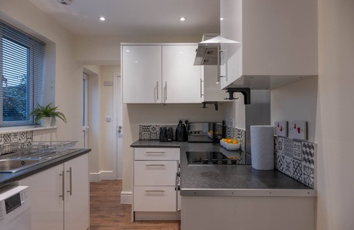 Burslem Casa | The Bespoke Orange County (Perfect for Contractors and Short-term stays)