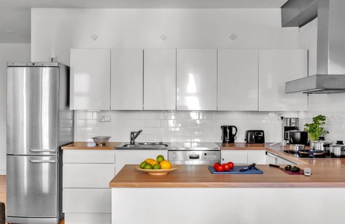 Hietalahti Apartamento | The Best Area w Free Parking Garage, 200m tram/bus