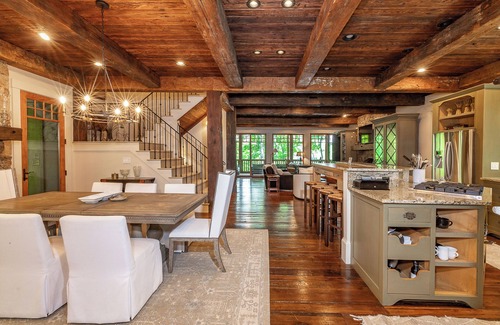 Lake Toxaway Casa | The best of both worlds