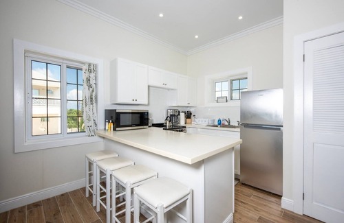 North Palmetto Point Casa | The Better Life & Cottage 5 Bedroom Home