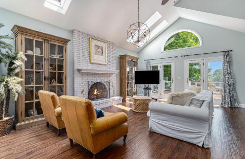 Berrien Springs Casa | The Big Blue Lakehouse