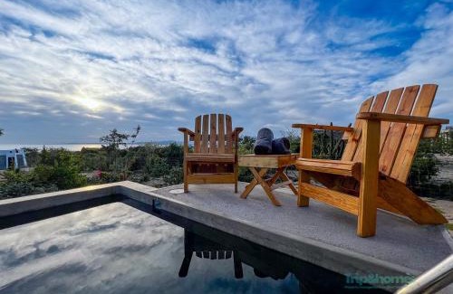 La Ventana Apartamento | The Big Chill 1BR loft pool & rooftop