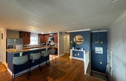 Pine Hills Casa | The Big Green House