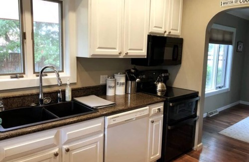 Ten Sleep Casa | The Big Horn Retreat: 4Bed/2Bath in Heart of Ten Sleep - Adventure meets Comfort