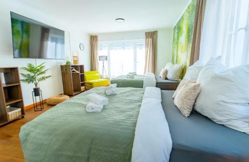 Ulm Apartamento | THE BIG MÜNSTER für bis zu 12, Whirlpool, Sauna, zentral, Tischfußball, Balkon, Gasgrill