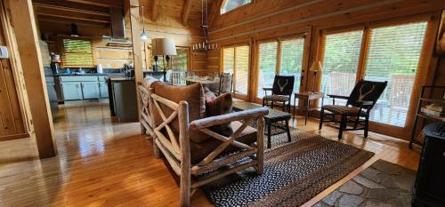 Cherokee Casa | The Bigwitch Cabin