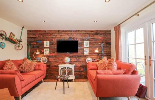 Dunbridge Casa | The Bike Shed