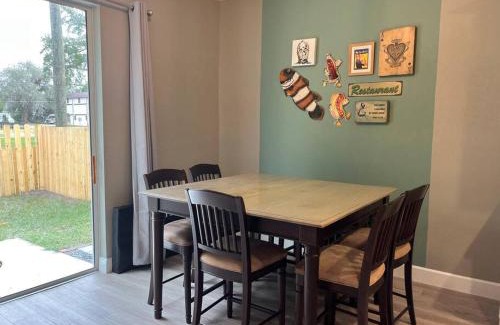 Sanford Casa | The Billiard close to downtown with fenced yard