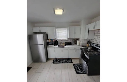 Cuyahoga County Casa | The Billiards Bungalow spacioius