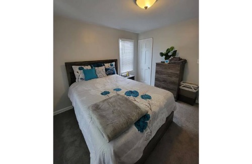 Cuyahoga County Casa | The Billiards Bungalow spacioius