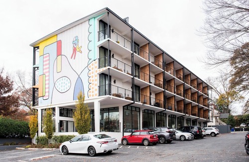 Poncey-Highland Apartamento | ~The Billie ~ Cozy Rooftop Ponce City Market