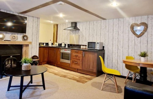 Wick Casa | The Birch Cabin with hot tub