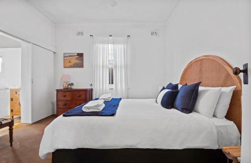 Wagga Wagga Casa | The Birch House - Stroll to CBD, Firepit
