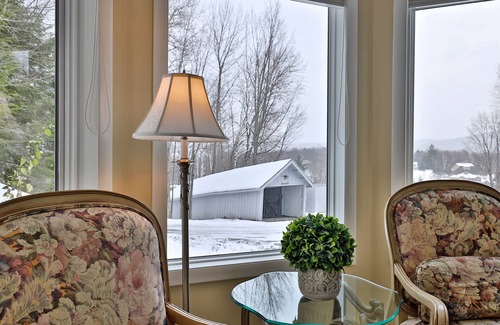 Killington Cabina | The Birch Ridge: European Room #8 - King Suite in Killington, Vermont. Hot Tub.