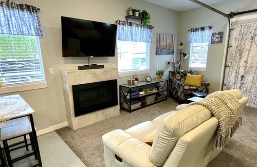 Mission Casa | The Birchwood Inn - A Cute & Cozy Getaway!