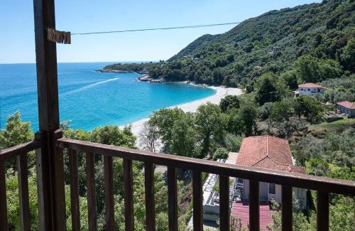 Papa Nero Casa | The Bird's Sea View