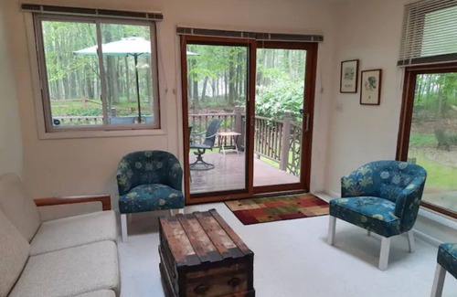 Montague Casa | The Bird song house. Fun and comfort in the woods.