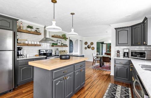 Douglas Casa | The Birdcage