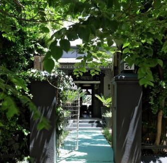 Robertson Casa | The Black House