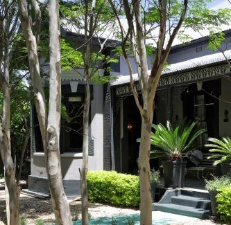 Robertson Casa | The Black House
