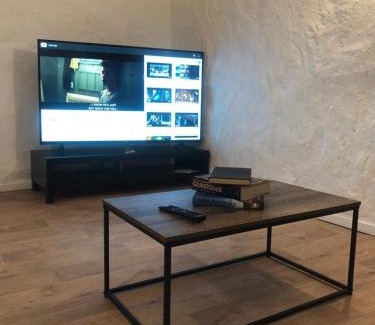 Coober Pedy Casa | The Blacklighters Opal Retreat-Undergound