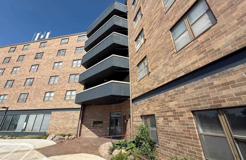 North Central Omaha Apartamento | The Blackstone Summar