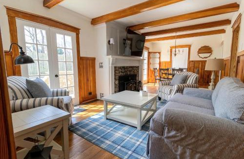 Augusta Casa | The Blake Cottage by StayLage