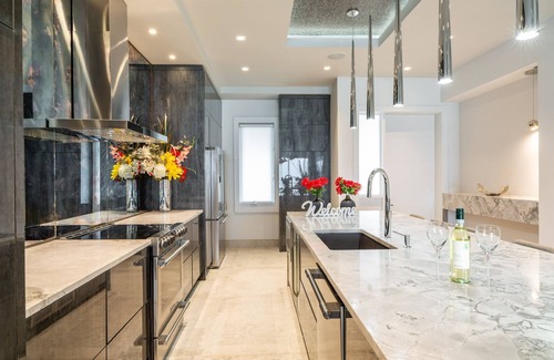 Grace Bay Condominio | The Blu2 On the Beach, Luxury Oceanfront Penthouse Condo at the Grandview