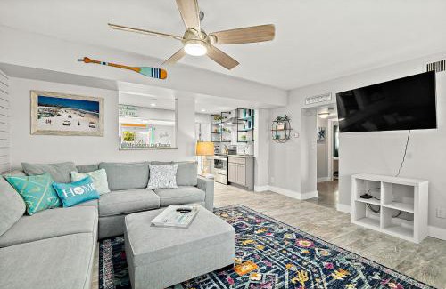 Van Valzah Casa | The Blue Anchor Cottage