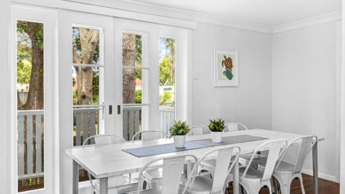 Woorim Casa | The Blue Beachside Bungalow