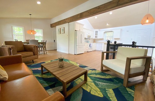 Linn Creek Casa | The Blue Bungalow - Private Dock/Quiet Cove - 3Bedroom/2 Bath