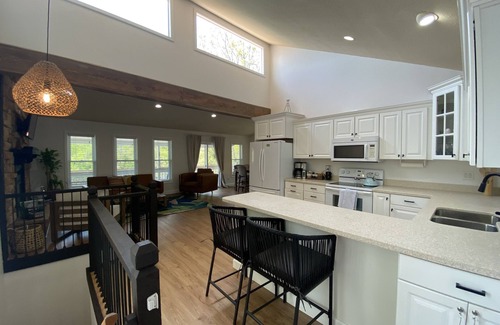 Linn Creek Casa | The Blue Bungalow - Private Dock/Quiet Cove - 3Bedroom/2 Bath