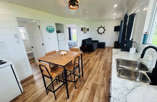 Malpeque Cabaña | The Blue Buoy- Hot tub, King bed, Centrally located, stunning views.